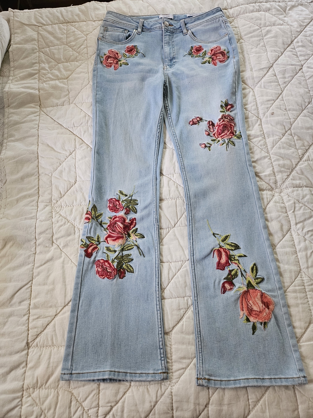 Forever 21 Sky Blue Tall Mid-Rise Bootcut Jeans w/ Floral Embroidery- Size 29 - Picture 2 of 11